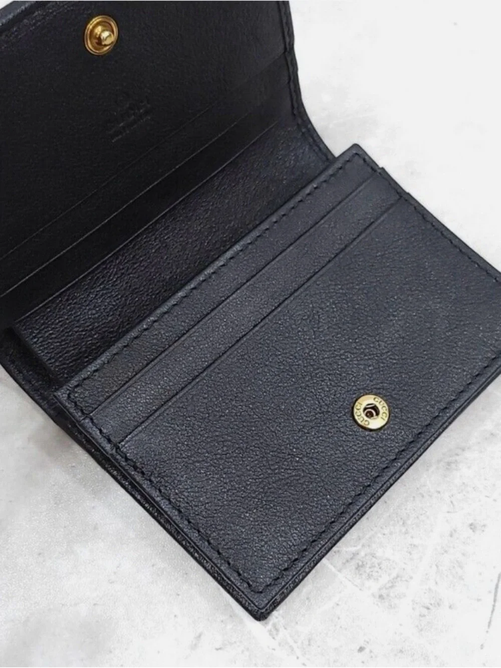 Gucci Diane Calfskin Card Wallet with Gold GG and Bamboo Accent - Picture 3 of 4